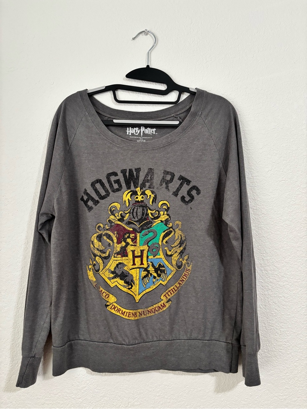 Warner Bros. Harry Potter Hogwarts Crest Gray Crewneck